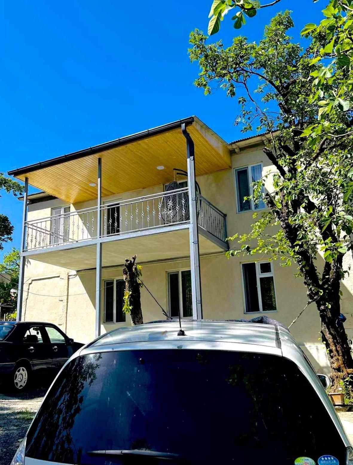 Butichi Guest House Chiatura Exterior photo